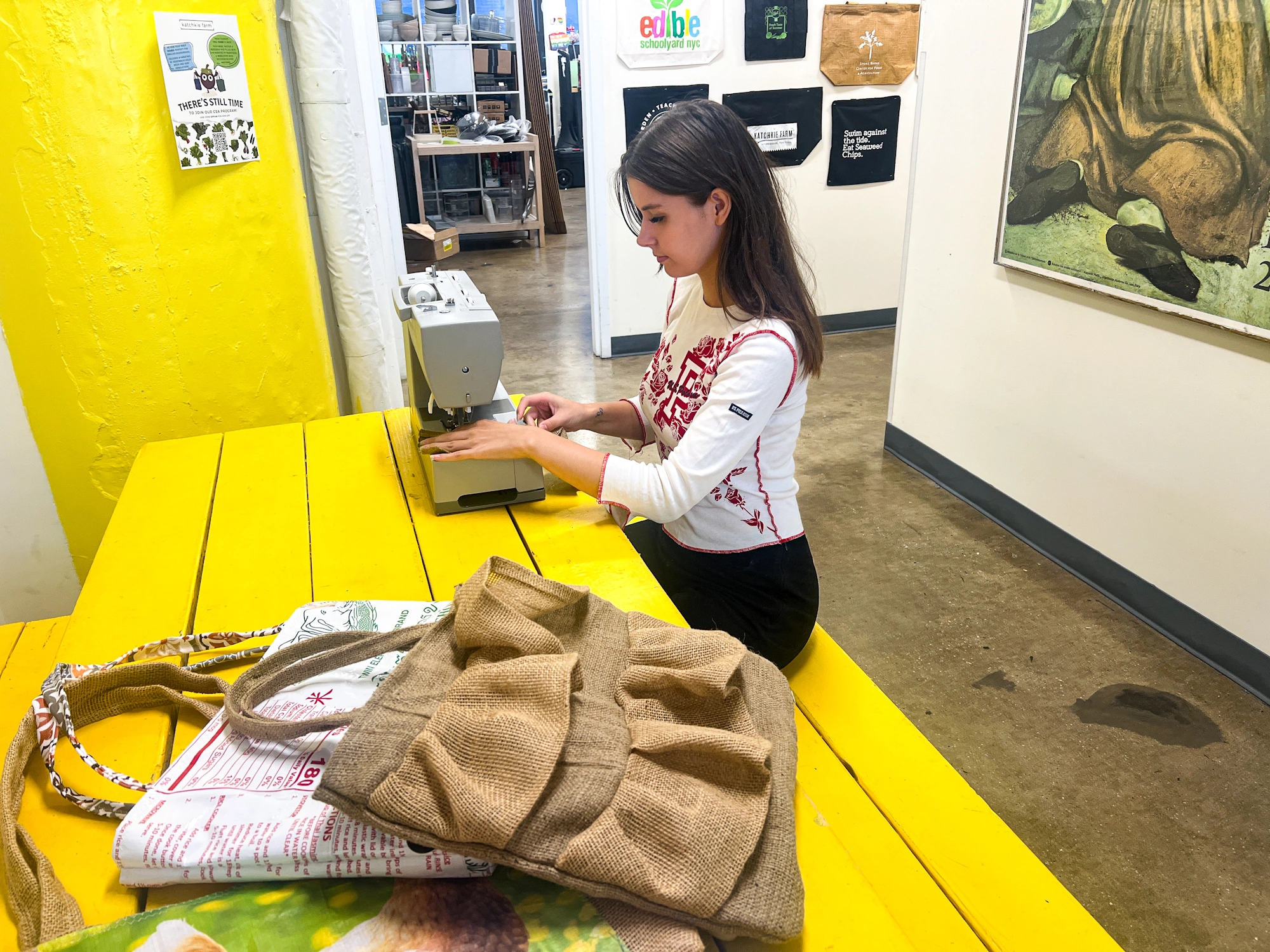 Sustotes: From Food Bags to Sustainable Fashion