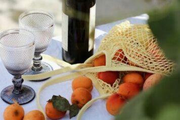 Great-Performances_Recipes_Rosh-Hashanah_Capon-Apricots-Chardonnay-400x600